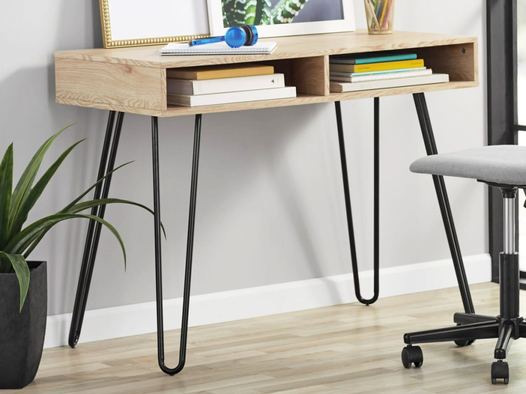 light wood writing desk with black hairpin legs