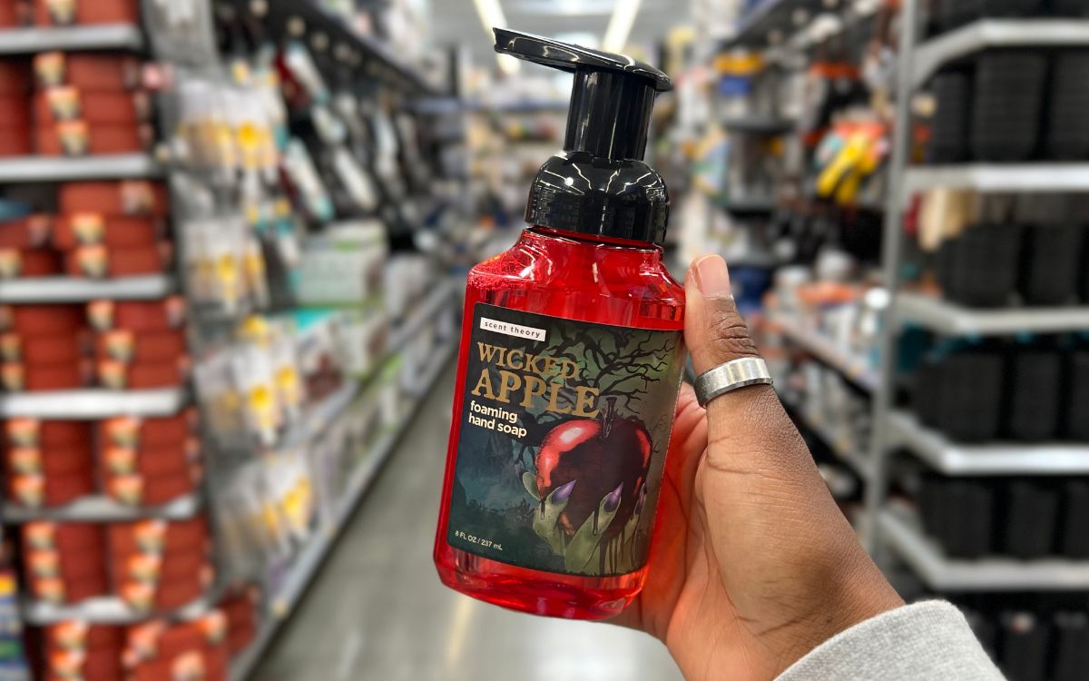 Wicked-apple-foaming-handsoa صابون اليد الرغوي للخريف والهالوين بسعر 2.50 دولار فقط على موقع Walmart.com