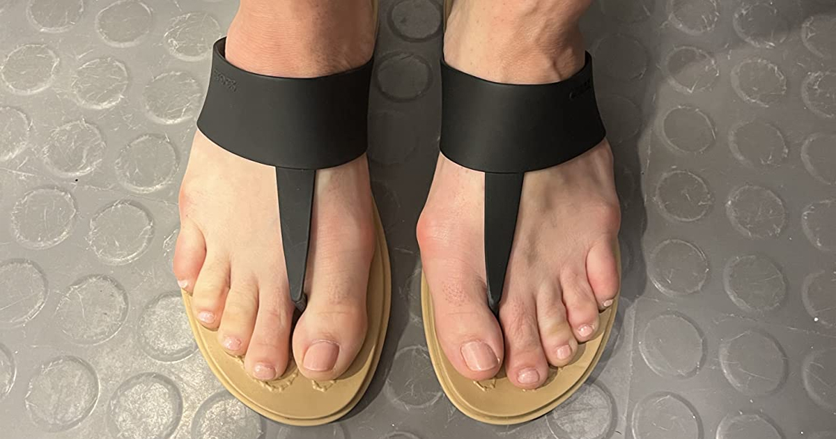 *HOT* Crocs Sandals & Slides UNDER $10 on Walmart.com | Lots of Style Options