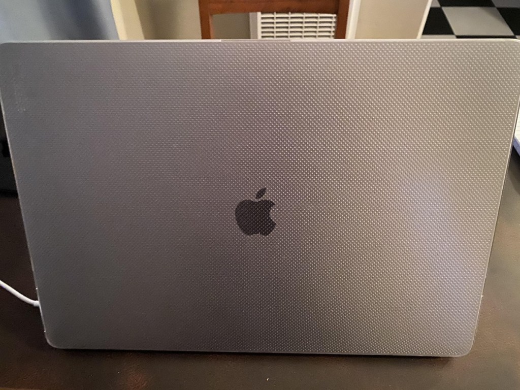 macbook inside clear hardshell case