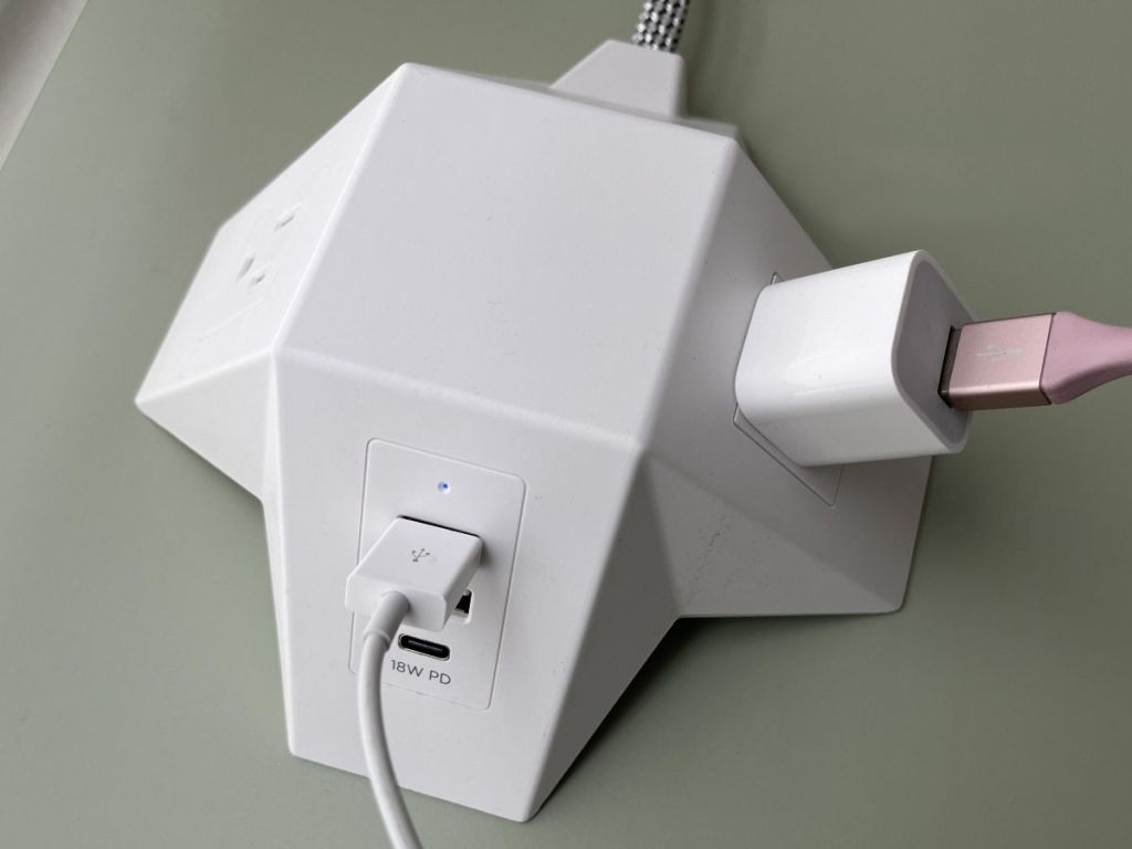 desktop power strip