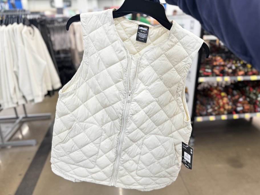 Women’s Puffer Vests from $12.98 on Walmart.com – Includes Plus Sizes