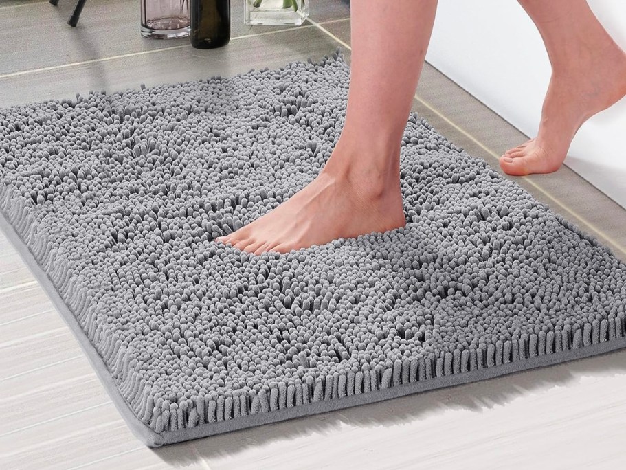 Chenille Bath Mat Only $5.99 on Amazon (Regularly $15)