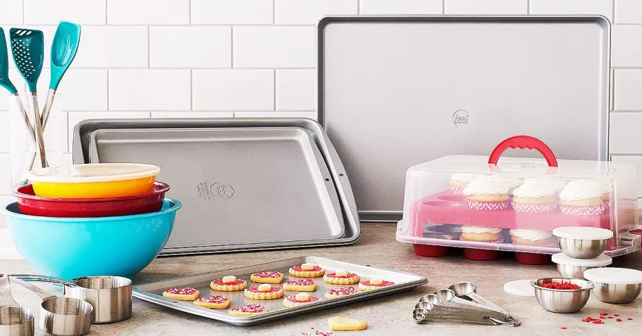 Food Network 3-Piece Cookie Sheet Set Just $7.49 w/ Free Pickup at Kohl’s (Regularly $40)