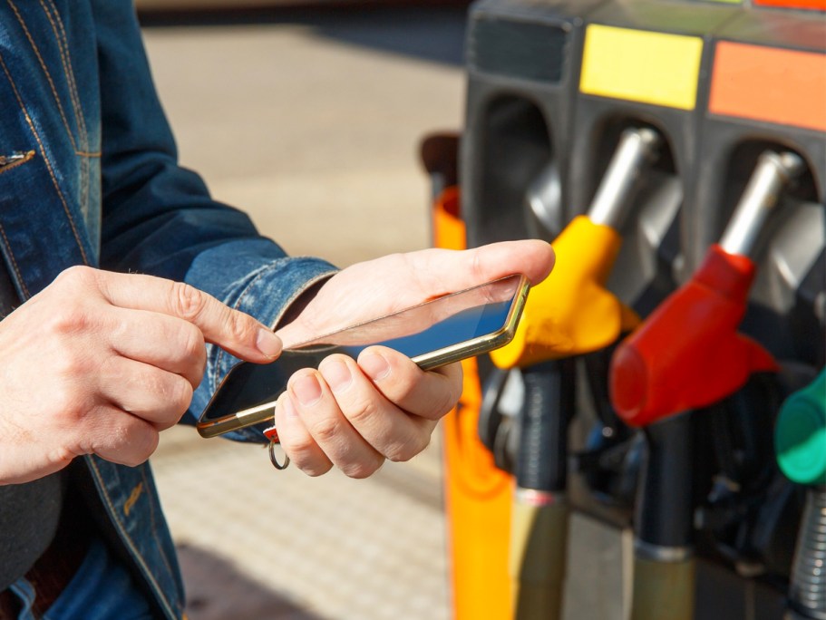 Earn 25¢ Cash Back Per Gallon of Gas with the Upside App!