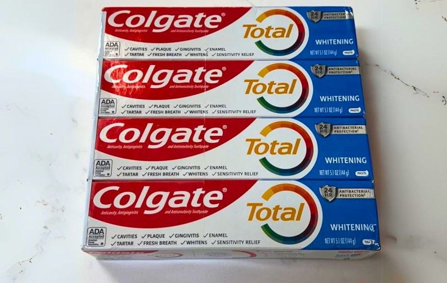 Colgate Total Whitening Toothpaste 4-Pack ONLY $1.37 Shipped on Amazon (Just 34¢ Per Tube!)