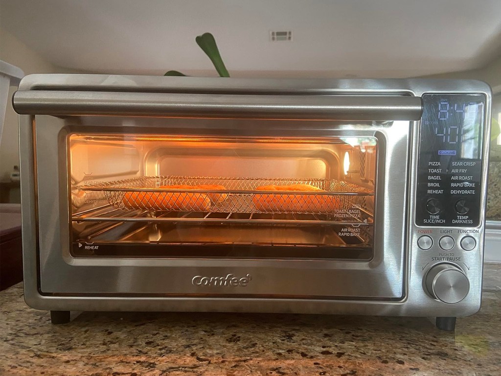 comfee FLASHWAVE 12 in 1 Toaster Oven Air Fryer Use and Review