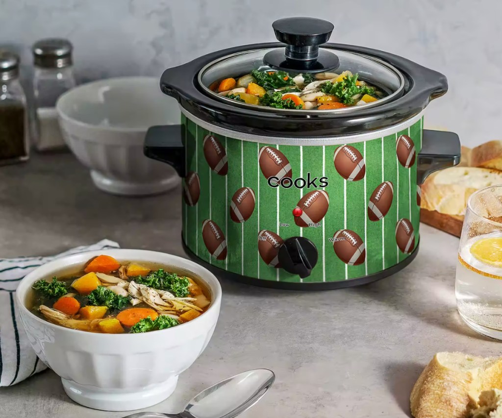 cooks-slow-cooker-2 طهي طباخات بطيئة احتفالية بسعر 11.69 دولارًا فقط على JCPenney.com (22 دولارًا عاديًا)