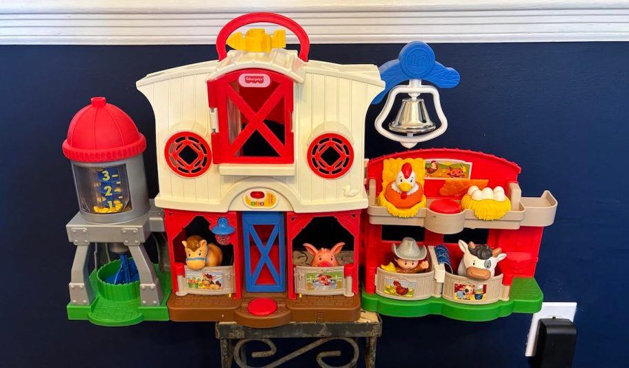 plastic toy barn set 