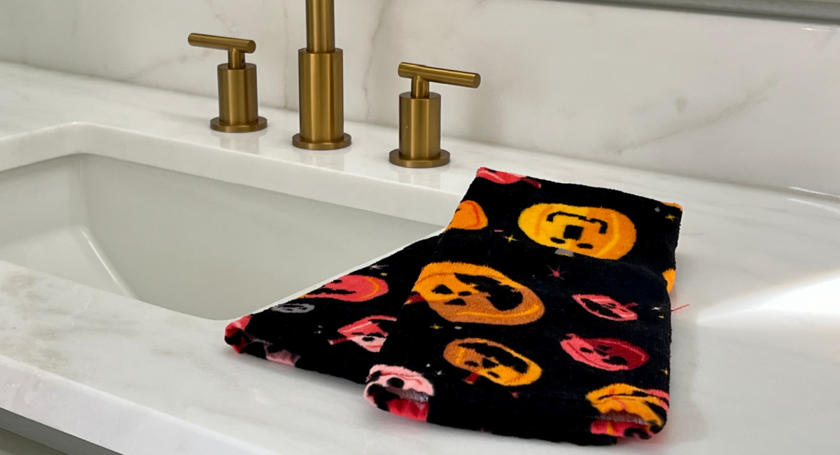 Hyde & Eek Boutique! Halloween Kitchen Terry Towels 2-Pack Just $3.50 on Target.com (Only $1.75 Each)