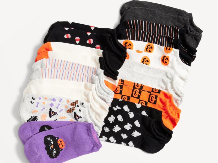 12 pairs of women's Halloween ankle socks