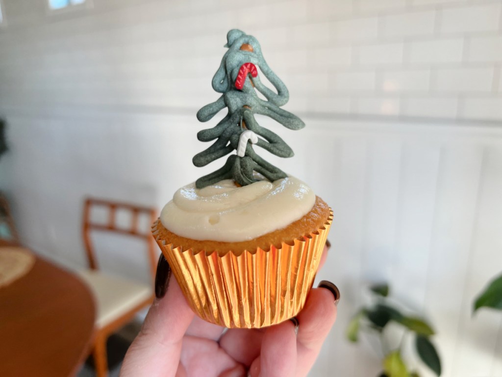 one christmas tree cupcake
