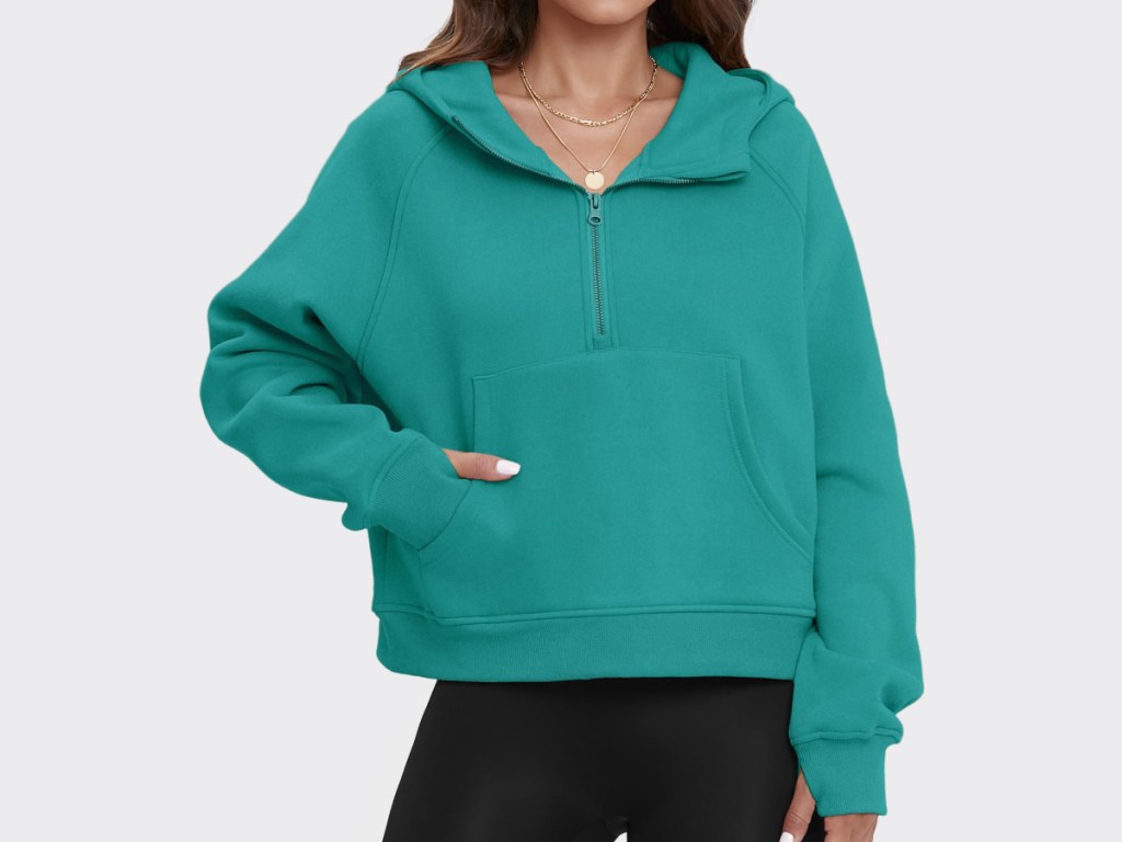ATHMILE Women Cropped Hoodies Half Zip Fleece Pullover Sweater in green-2