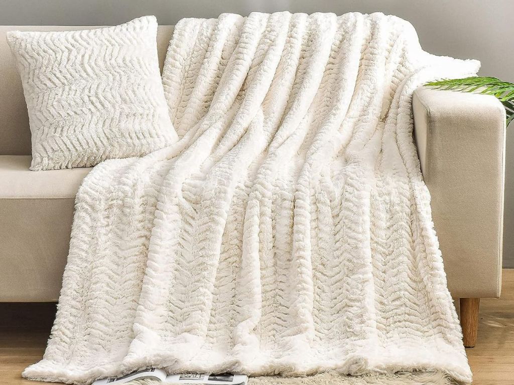Amazon Faux Fur Throw Blankets