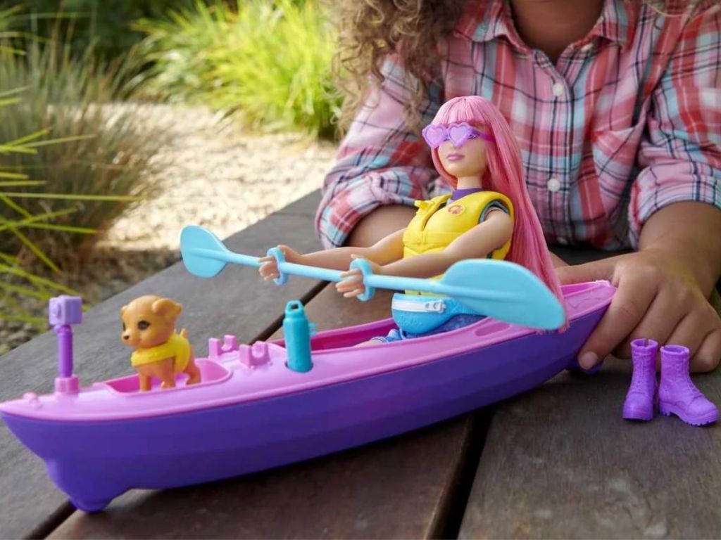 Barbie kayak Playset
