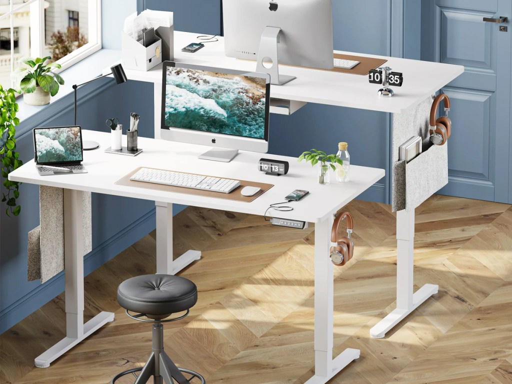 Bestier-Adjustable-Electric-Standing-Desk خصم يصل إلى 65% على تصفية أثاث وول مارت |  حامل تلفزيون مدفأة تم شحنه بمبلغ 138 دولارًا فقط