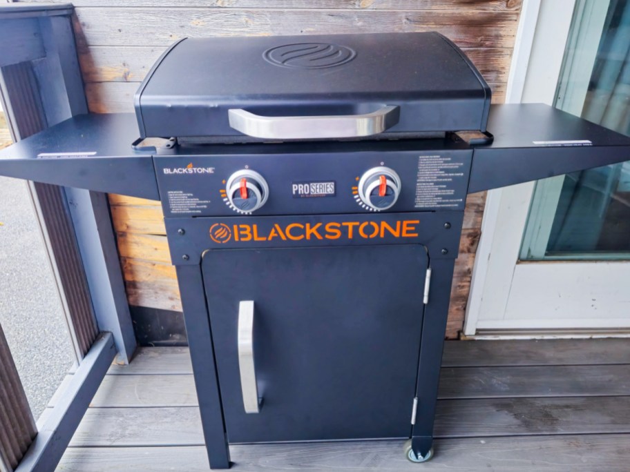 Blackstone griddle closed displayed on a patio