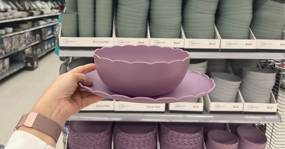 New Scalloped Plastic Dishes Just 50¢ at Walmart – Dishwasher