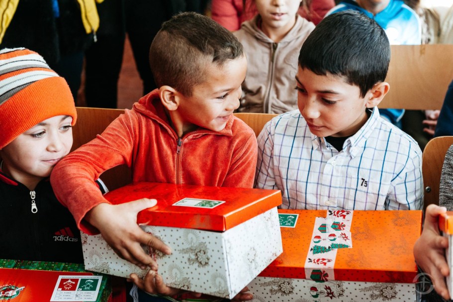 Make Operation Christmas Child Boxes for Kids in Need | National Collection Week Starts 11/18