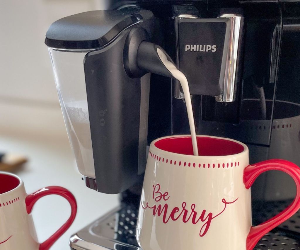 close up of the Philips 3200 Series LatteGo Milk Frother