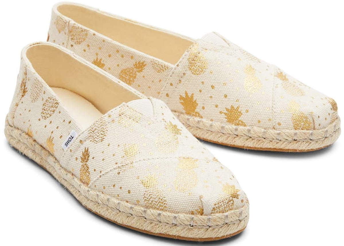 gold pineapple print shoes