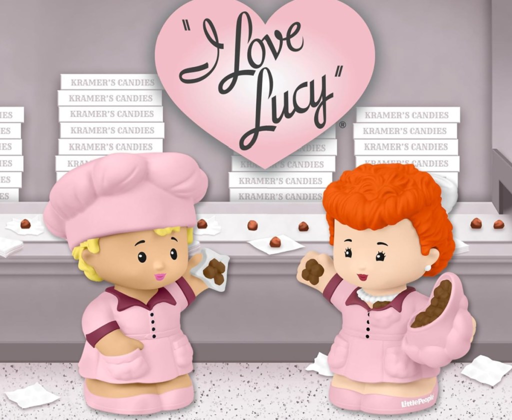 display-of-I-love-Lucy-with-snacks احصل على مجموعة Adorable Little People Collector I Love Lucy مقابل 14.99 دولارًا فقط على أمازون