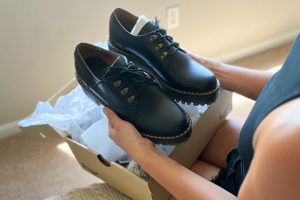 taking dr martens out of box
