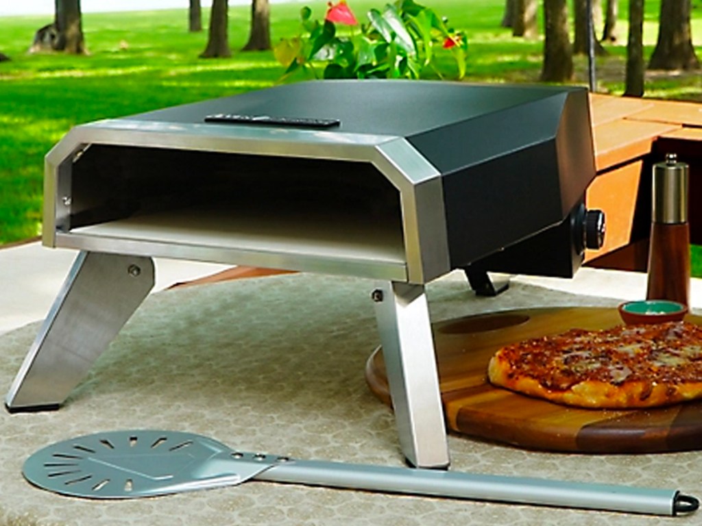 even embers pizza oven on table