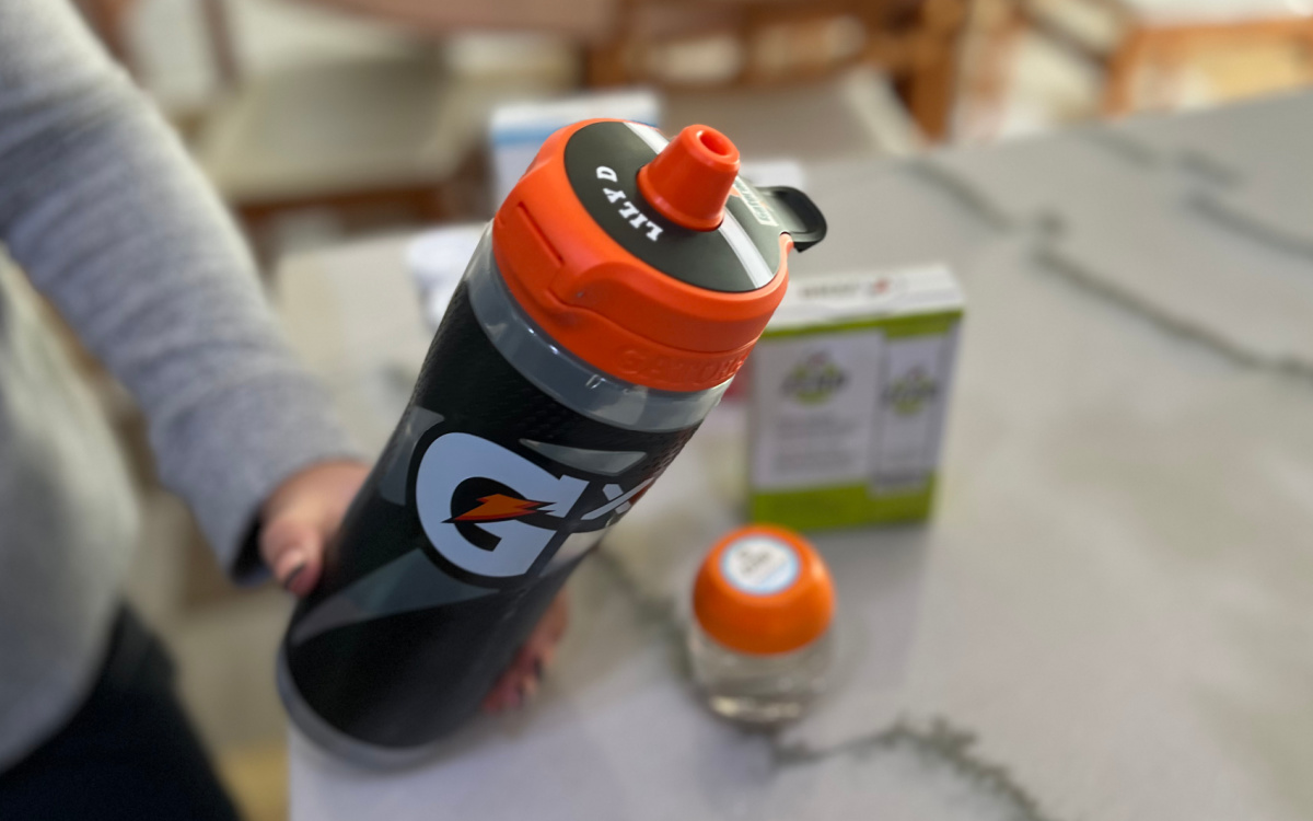 2 Gx gatorade bottle ( one free grape store pod included!!)