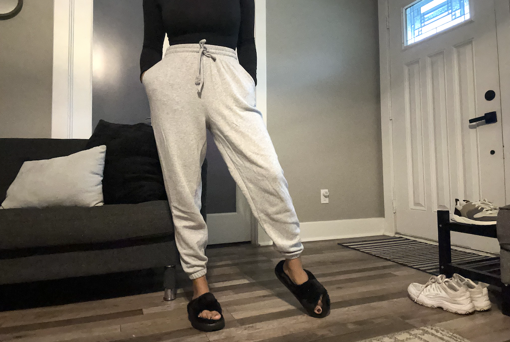 woman wearing Kohl's joggers in home 