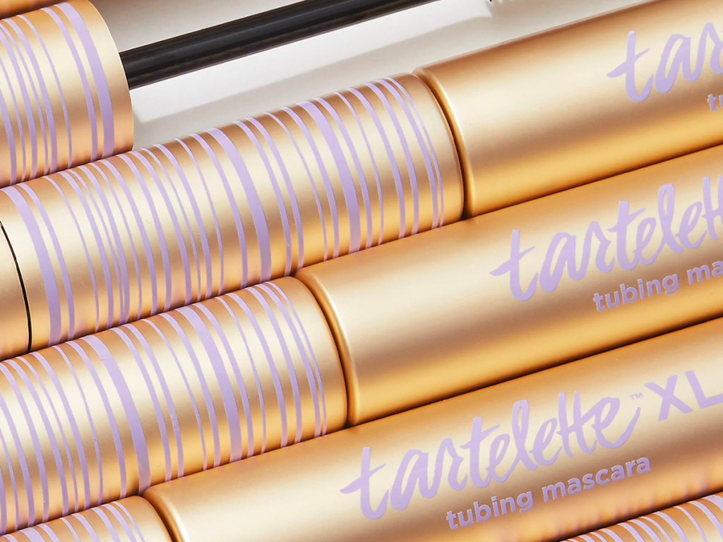 tarte mascaras laying together