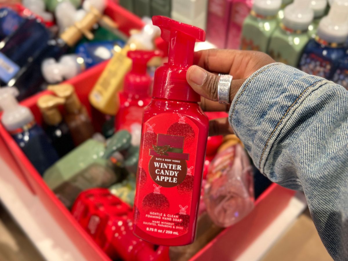 Bath & Body Works Big Gifting Weekend: Wallflowers Just $2.95, Hand Soap 5/$27, & More!