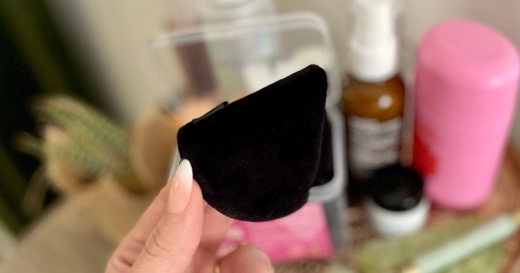 triangle Triangle Powder Puffs