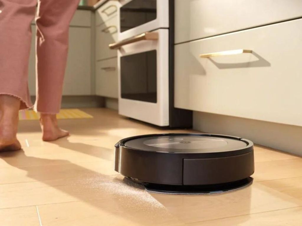 IRobot-Rooma-J5-Vacuum-Mop-1 خصم 50% على مكنسة وممسحة iRobot Roomba Combo + شحن مجاني |  تتضمن تجربة خالية من المخاطر لمدة 60 يومًا