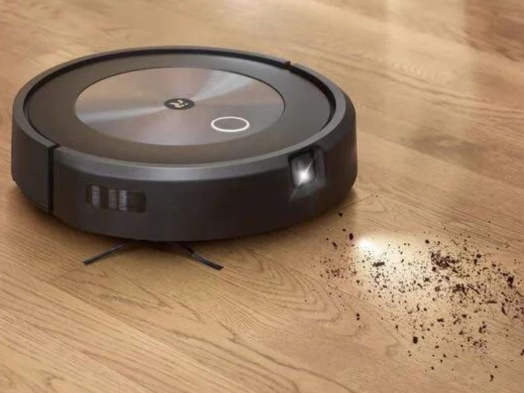 IRobot-Rooma-J5-Vacuum-Mop-2 خصم 50% على مكنسة وممسحة iRobot Roomba Combo + شحن مجاني |  تتضمن تجربة خالية من المخاطر لمدة 60 يومًا