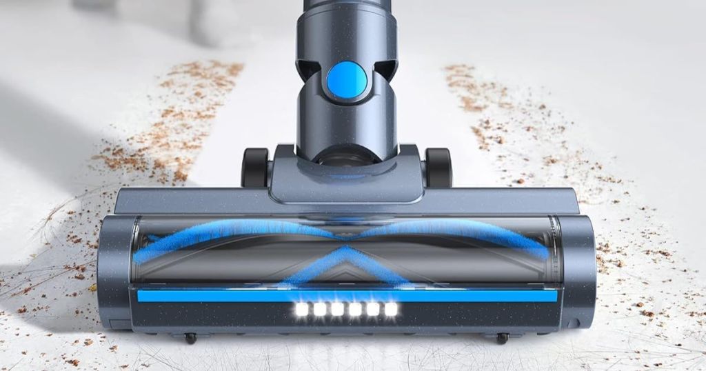 close up of Lubluelu Cordless Vacuum Cleaner tangle free roller