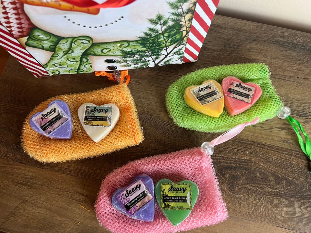 saavy heart shaped soaps paired with juvale soap saver bags 