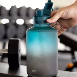 https://hip2save.com/wp-content/uploads/2023/12/Simple-Modern-Water-Bottle.jpg?resize=250,250