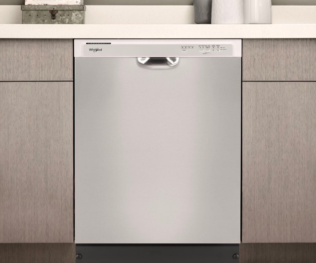 Whirlpool Front Control 24-in Built-In Dishwasher