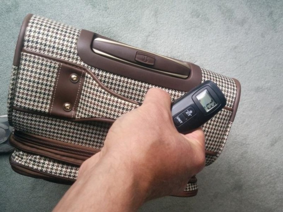 using a luggage scale