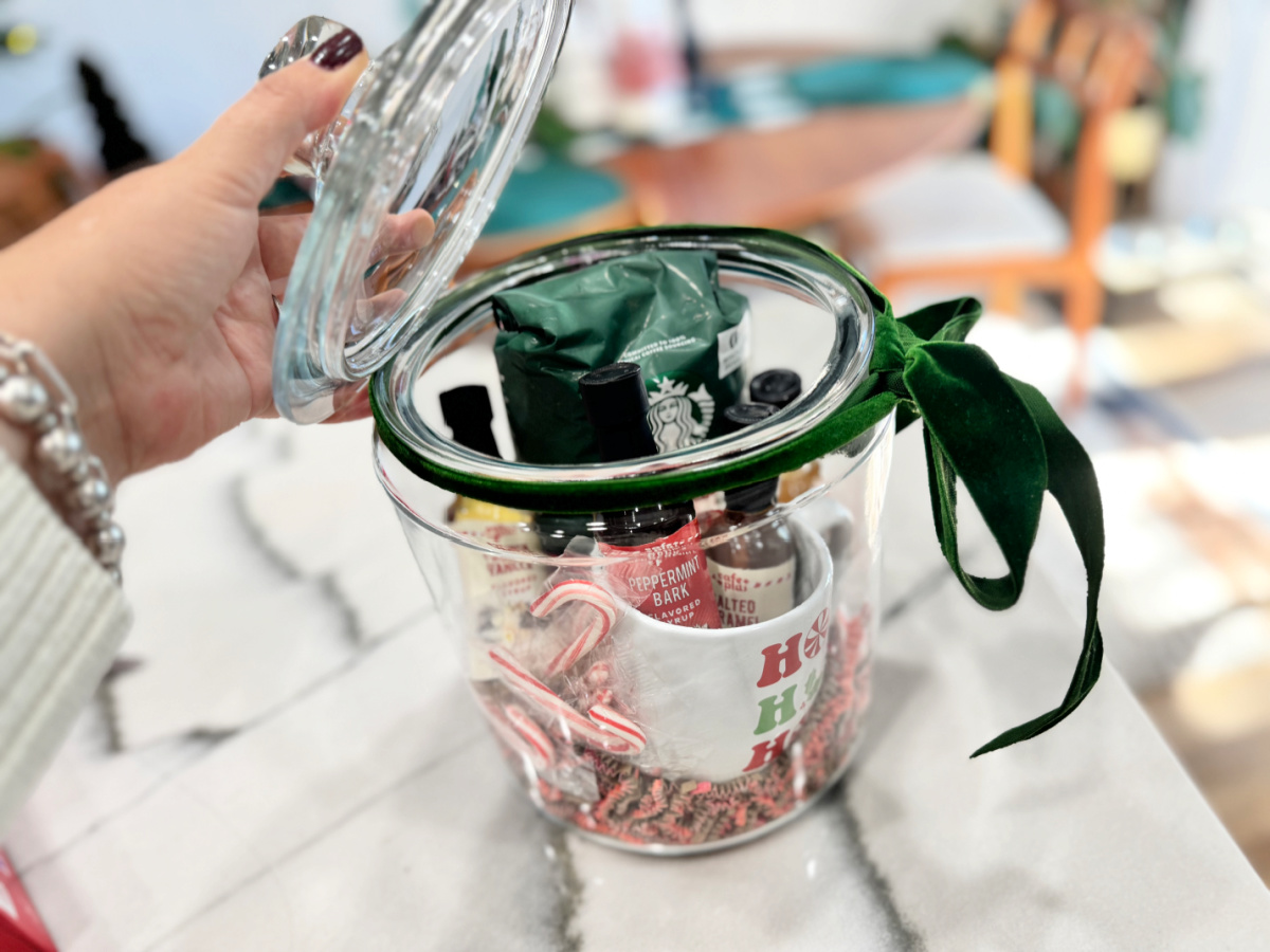 6 Easy Jar Gift Ideas They’ll Love This Christmas!