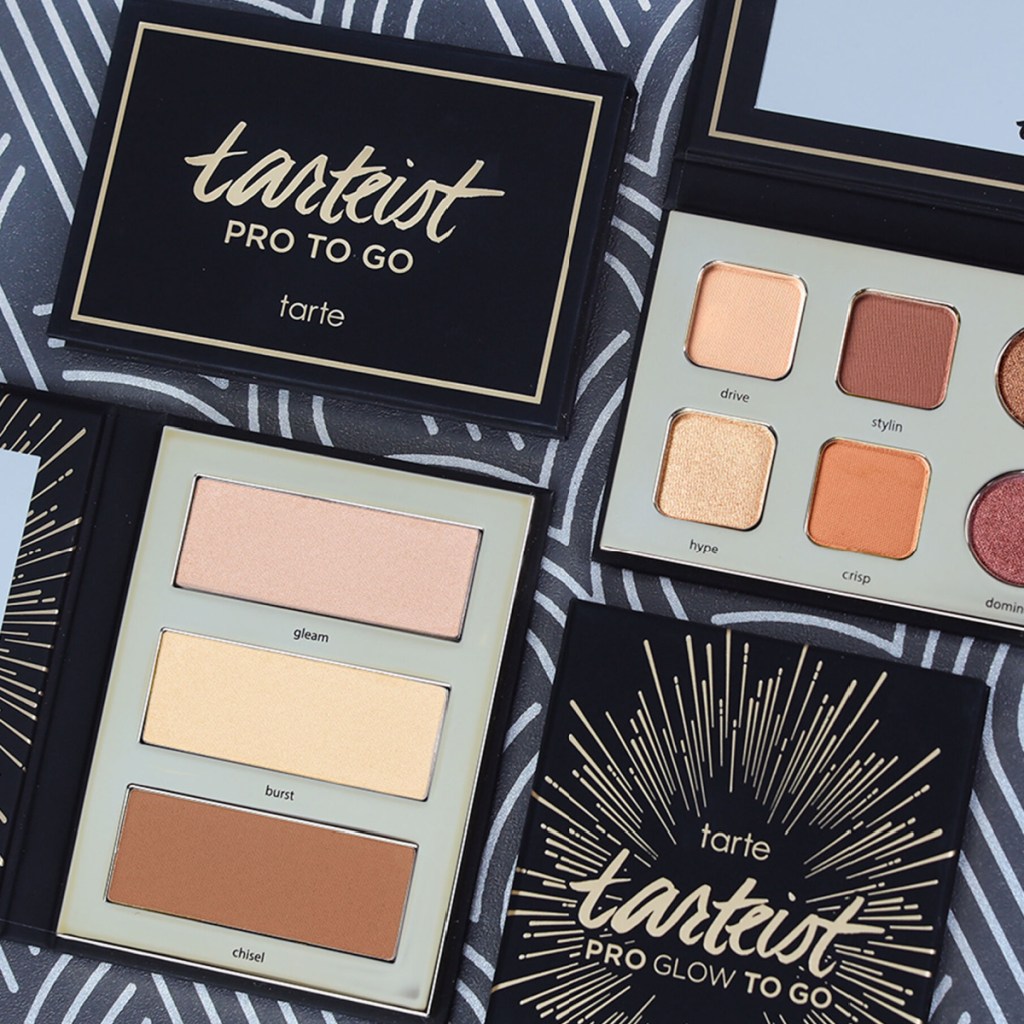 highlight & contour palette opened next to other palettes