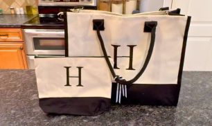 Initial Tote Bag 2-Piece Set Just $11.99 on Amazon (Regularly $30)
