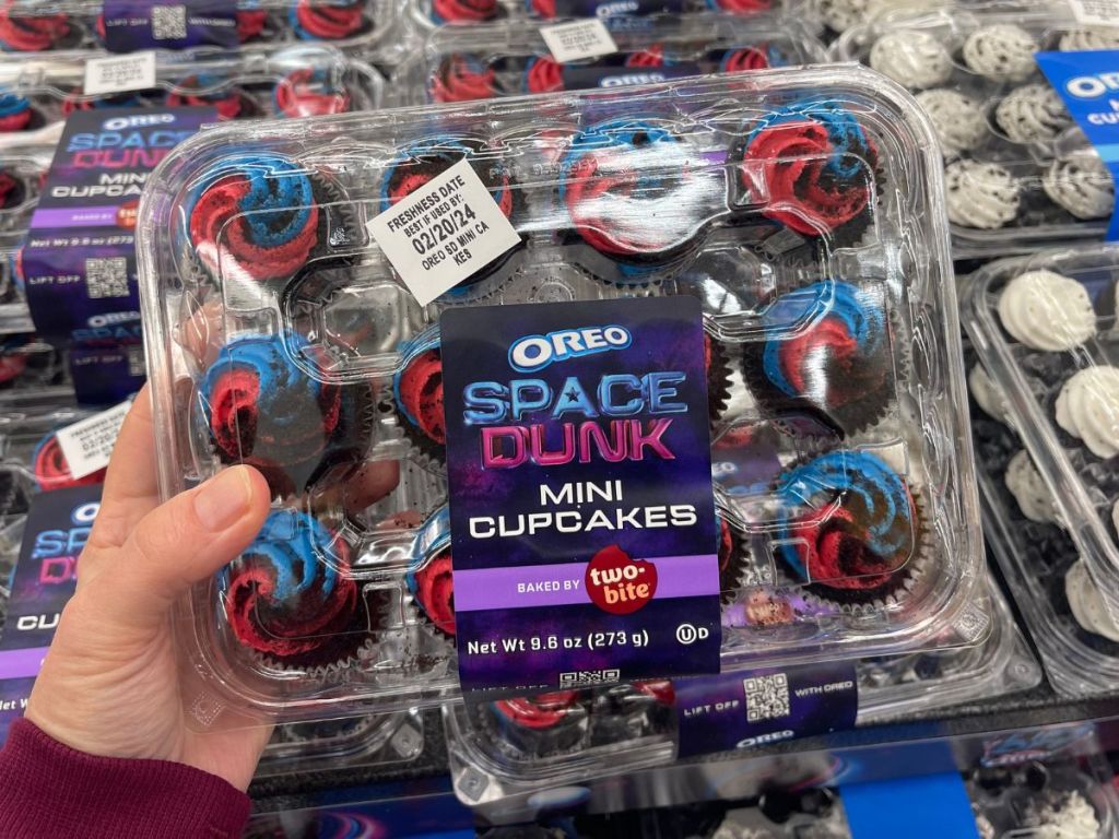 Oreo Double Space Dunk Mini Cupcakes