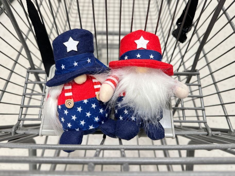 Patriotic Gnomes in a cart