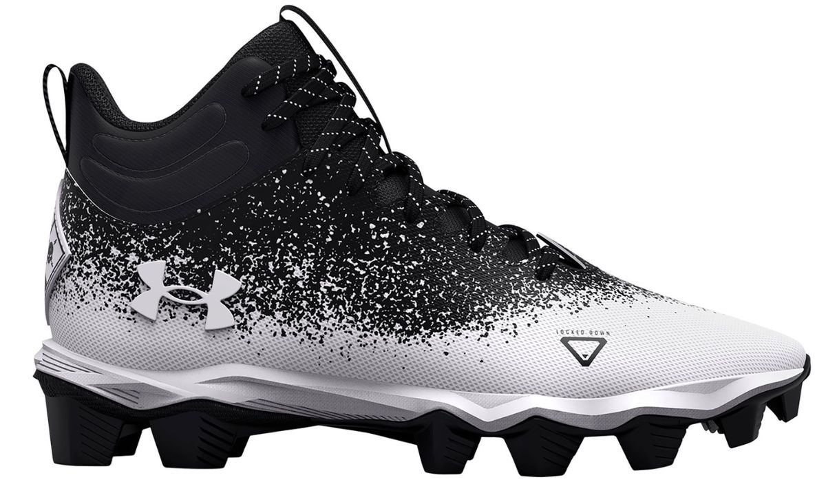 Football cleats on on sale clearance