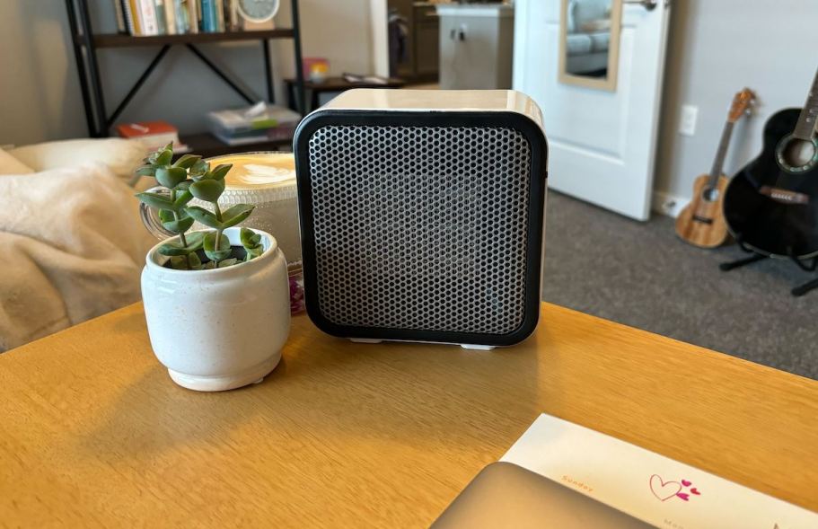 Team-Fave Amazon Basics Space Heater Only $7 Shipped