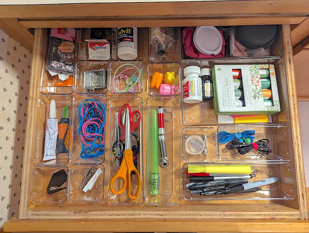  plastic drawer organizers 