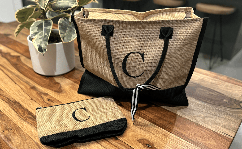 YOOLIFE Unique Gifts for Women - Initial Jute Beach Tote Bag Makeup Bag  Personalized Monogrammed Tote Bag