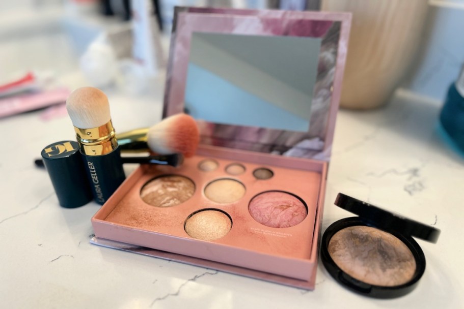 Team-Fave Laura Geller Full-Face Makeup Kit Just $53 Shipped ($170 Value) | Over 27K 5-Star Reviews!